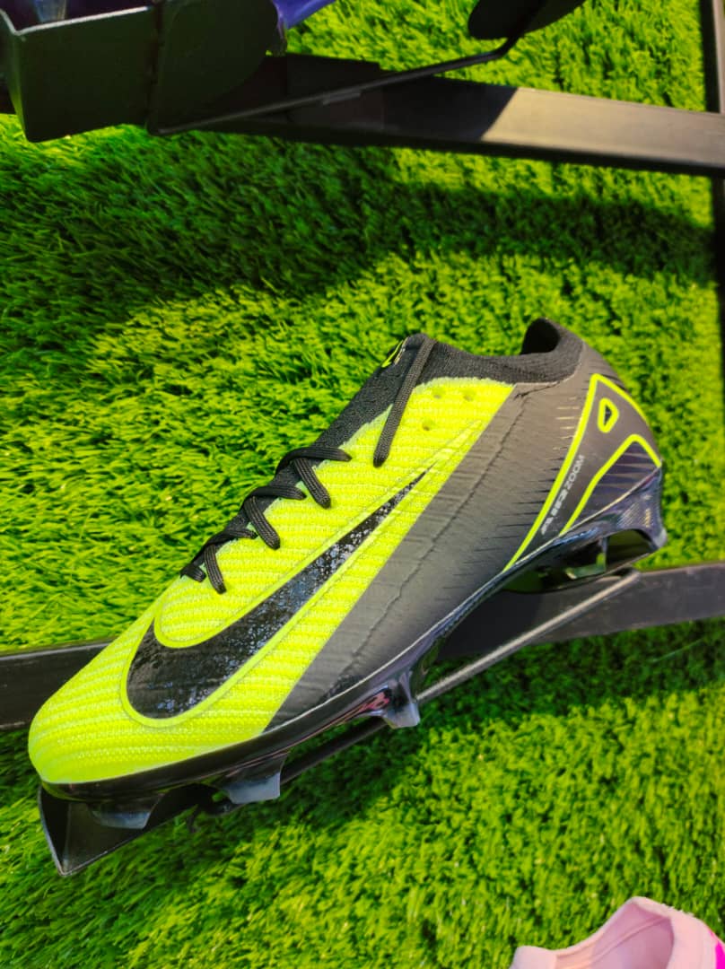 Soulier Football 2024-25