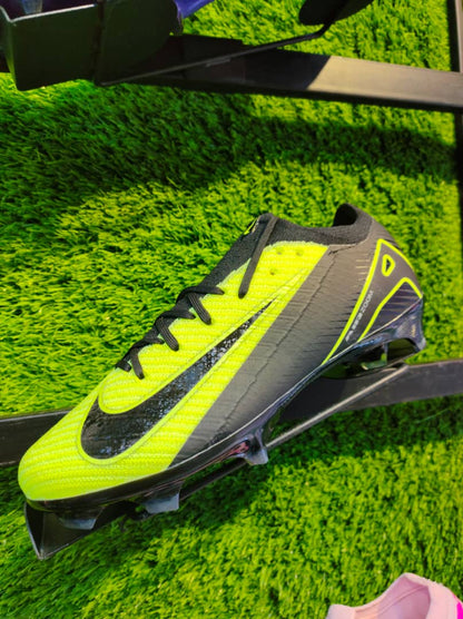 Soulier Football 2024-25