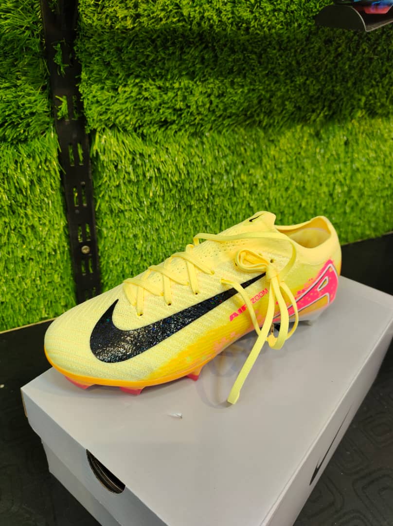 Soulier Football 2024-25