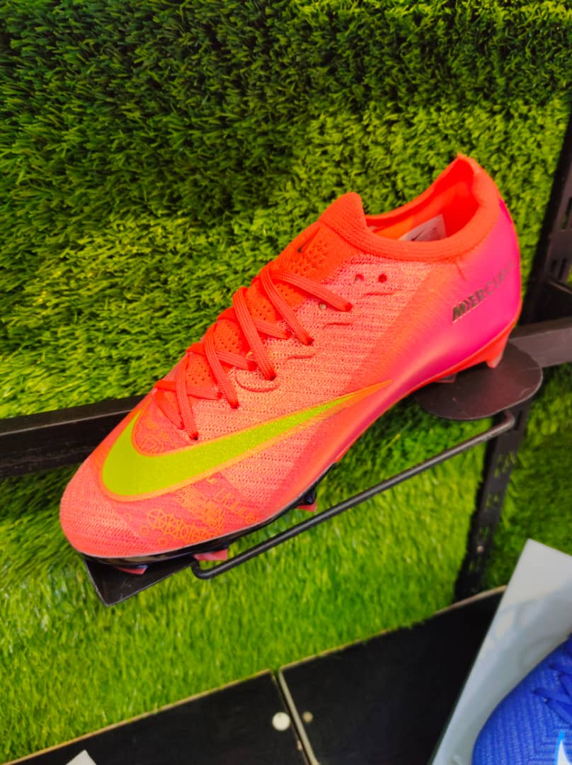 Soulier Football 2024-25